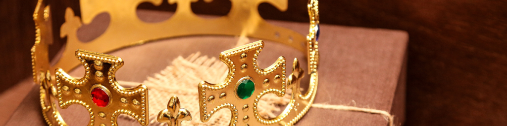 宝石で彩られた王冠